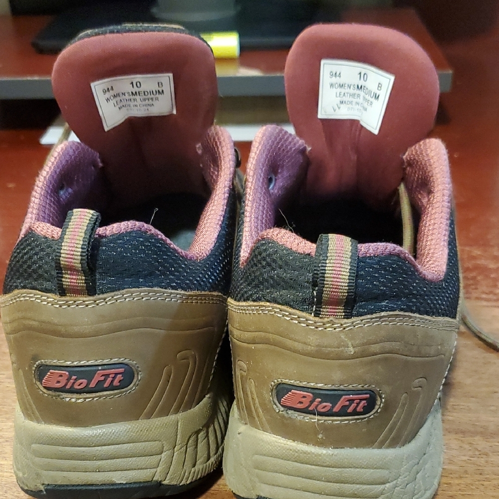 BioFit Women's Athletic Sneakers